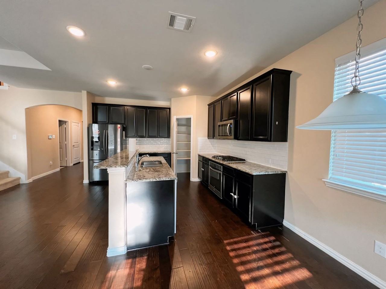 4525 Conrad Ave - Photo 3 of 22