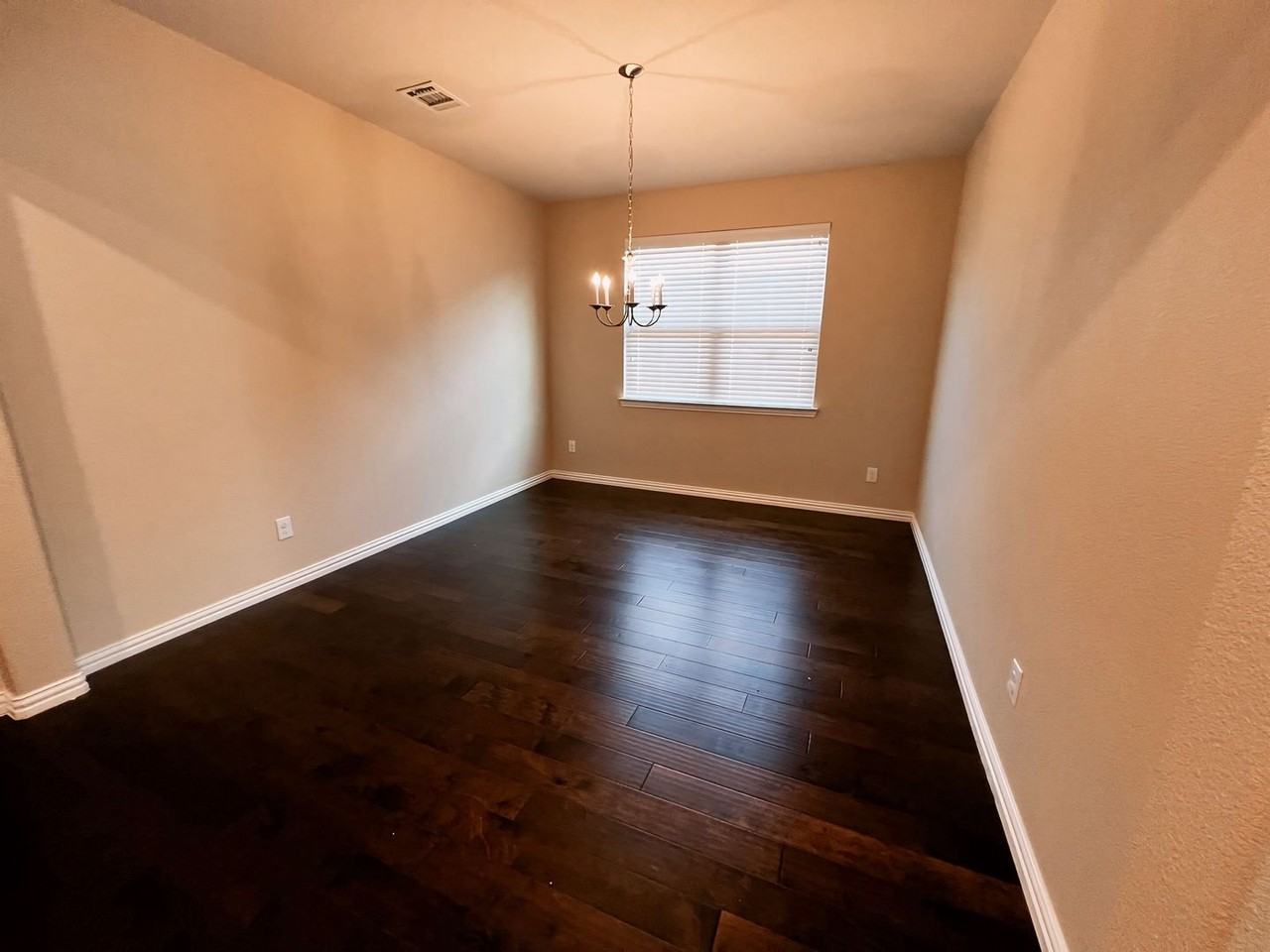 4525 Conrad Ave - Photo 5 of 22