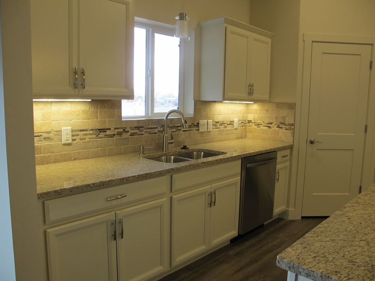 431 San Juan St - Photo 2 of 25