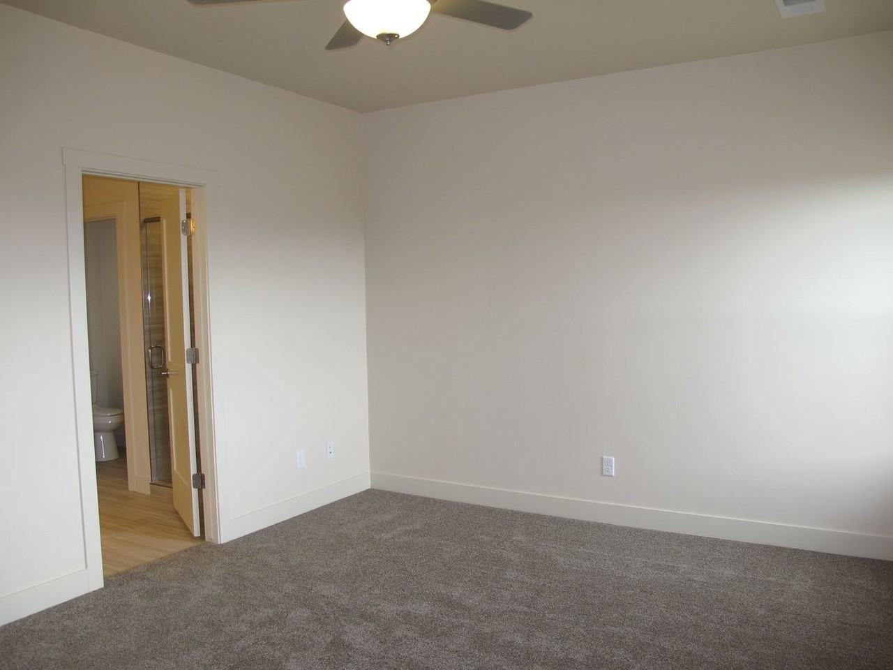 431 San Juan St - Photo 7 of 25