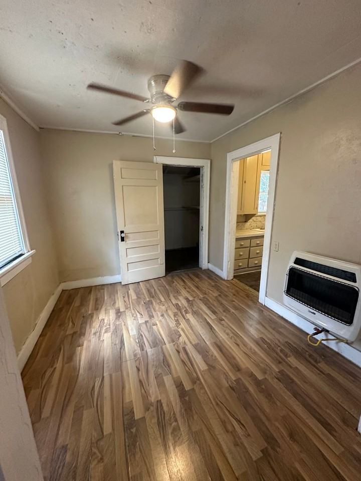 1112 S Hayden St - Photo 4 of 12