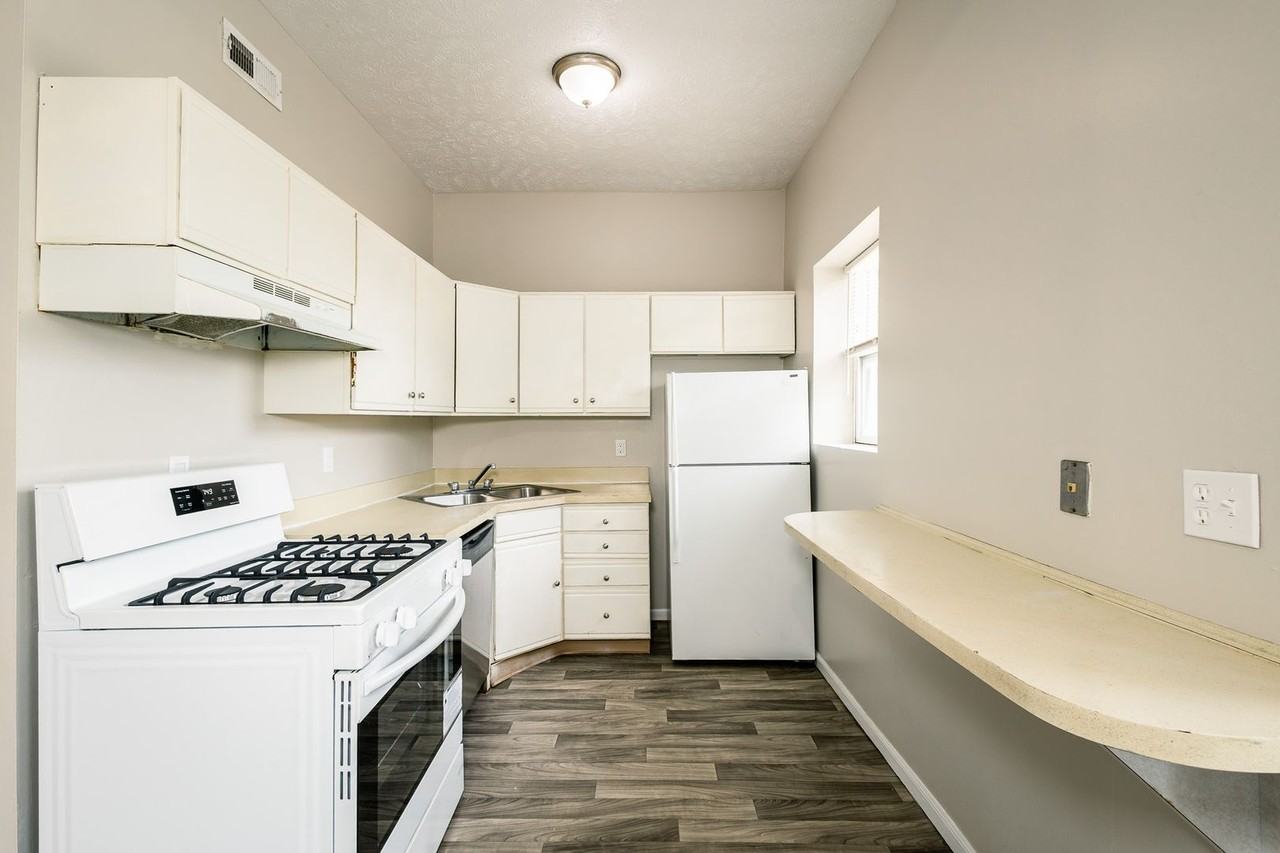 N 29th Street Apartments - Photo 2 of 14