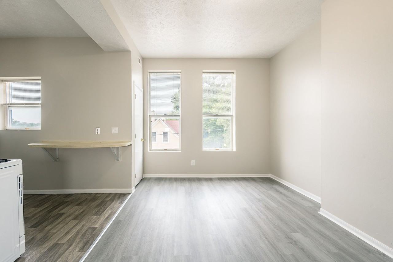 N 29th Street Apartments - Photo 4 of 14