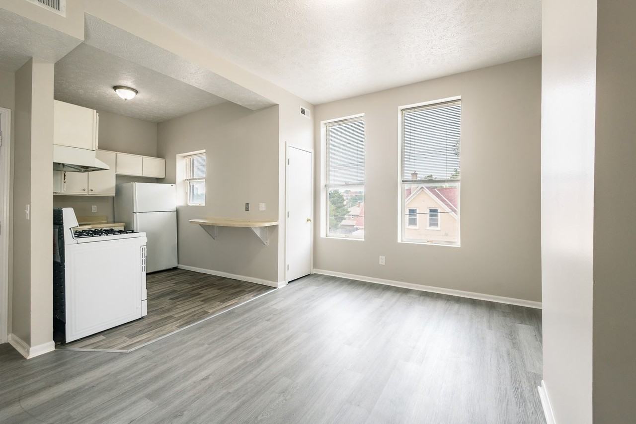 N 29th Street Apartments - Photo 5 of 14
