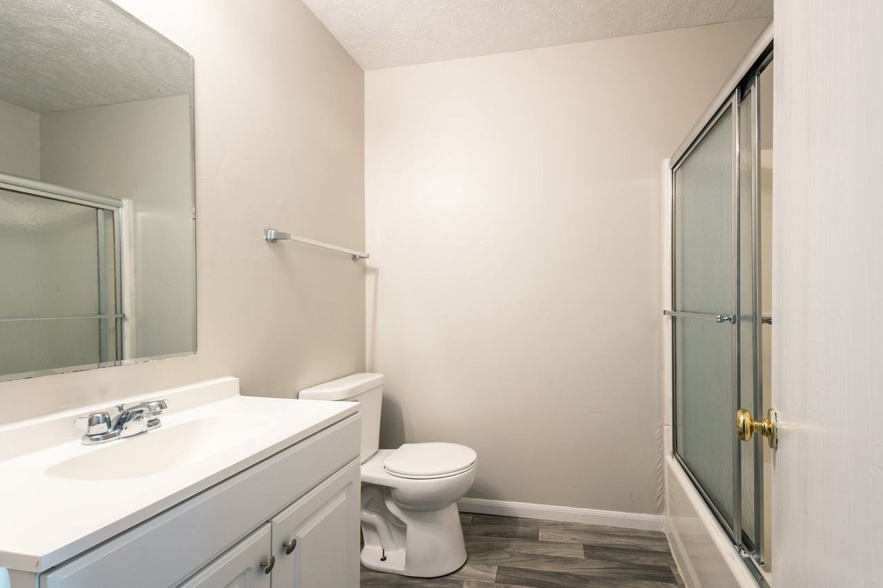 N 29th Street Apartments - Photo 7 of 14