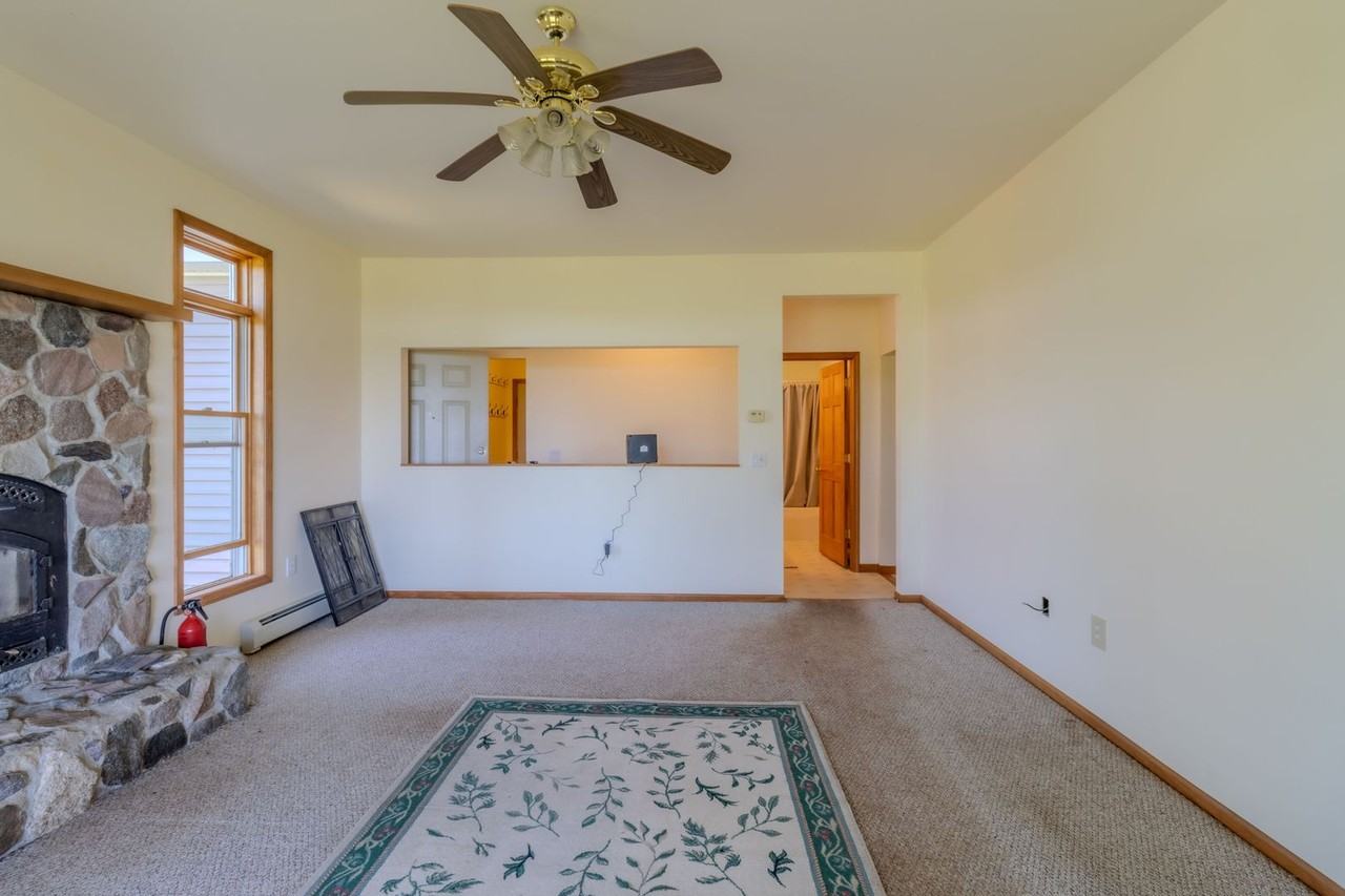 11225 S Leelanau Hwy - Photo 3 of 32