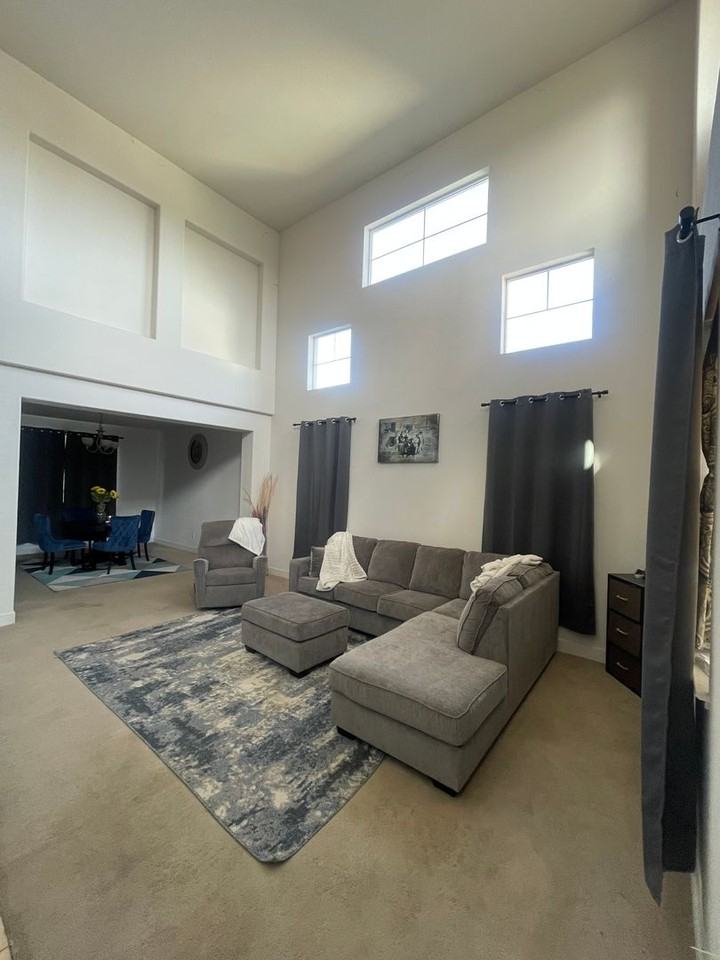 1217 Jewelflower St - Photo 2 of 8