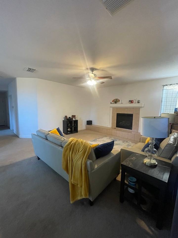 1217 Jewelflower St - Photo 4 of 8