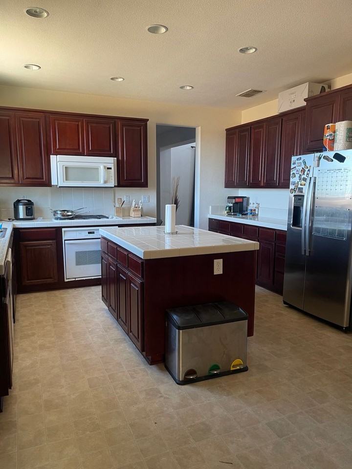 1217 Jewelflower St - Photo 6 of 8