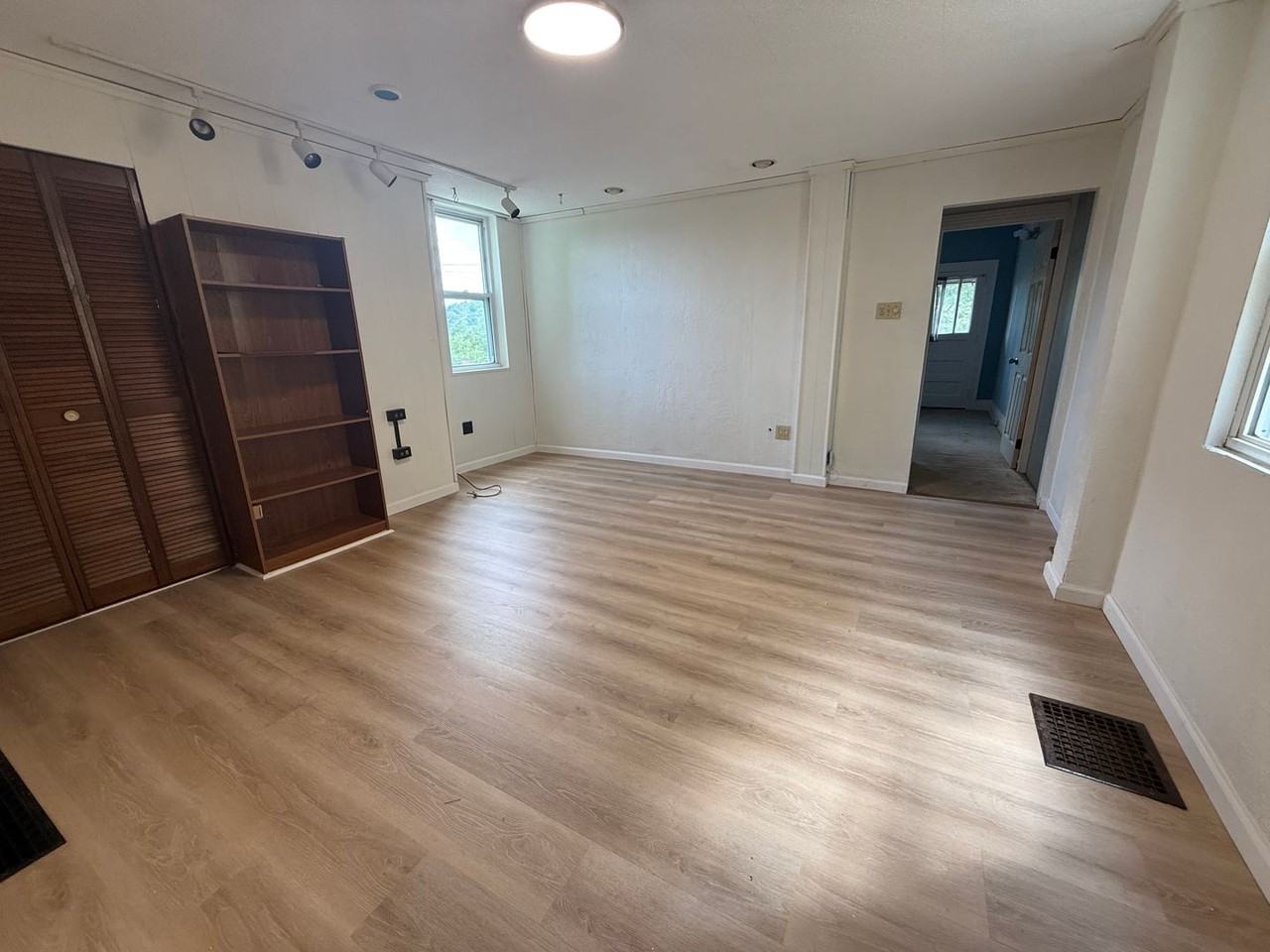 38 Bigelow St - Photo 6 of 16