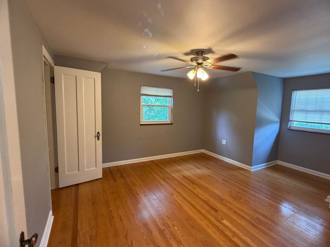 4158 Saint Lawrence Ave - Photo 5 of 6
