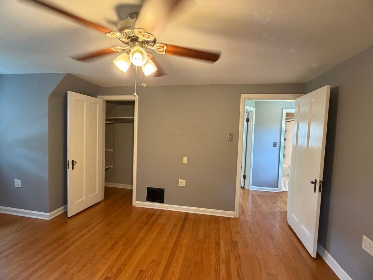 4158 Saint Lawrence Ave - Photo 6 of 6