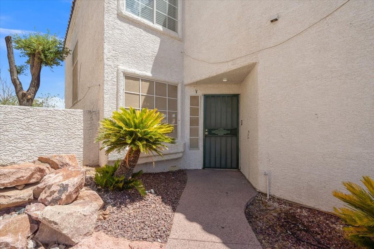 2576 Silver Shadow Dr - Photo 3 of 22