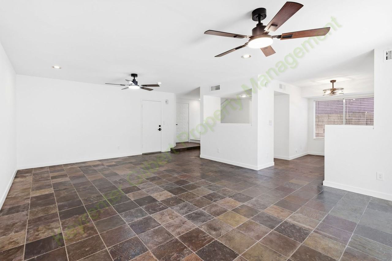 5435 E Elmwood St - Photo 6 of 42