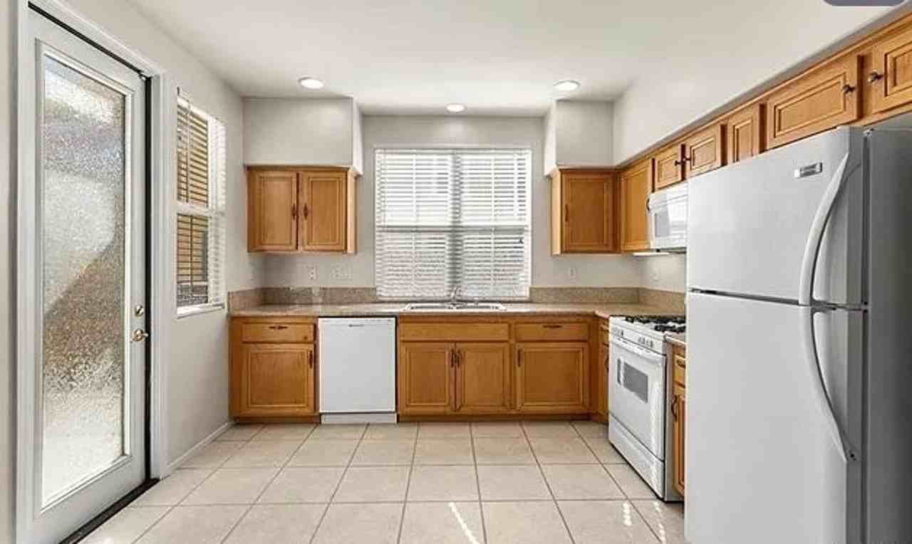 308 Bellatrix - Photo 5 of 50