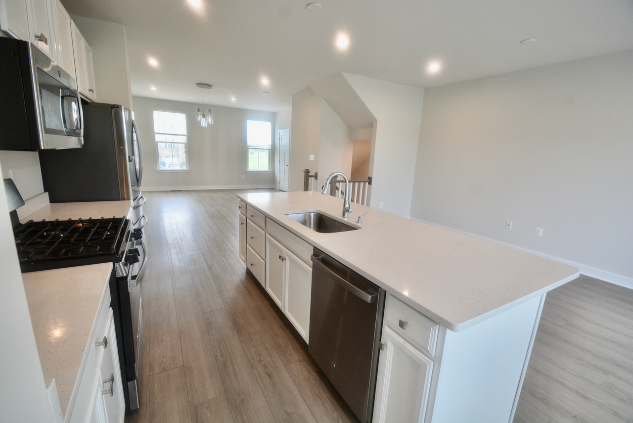 126 Fletcher Cir - Photo 5 of 26