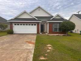 featured image of 123 Larkspur Ln