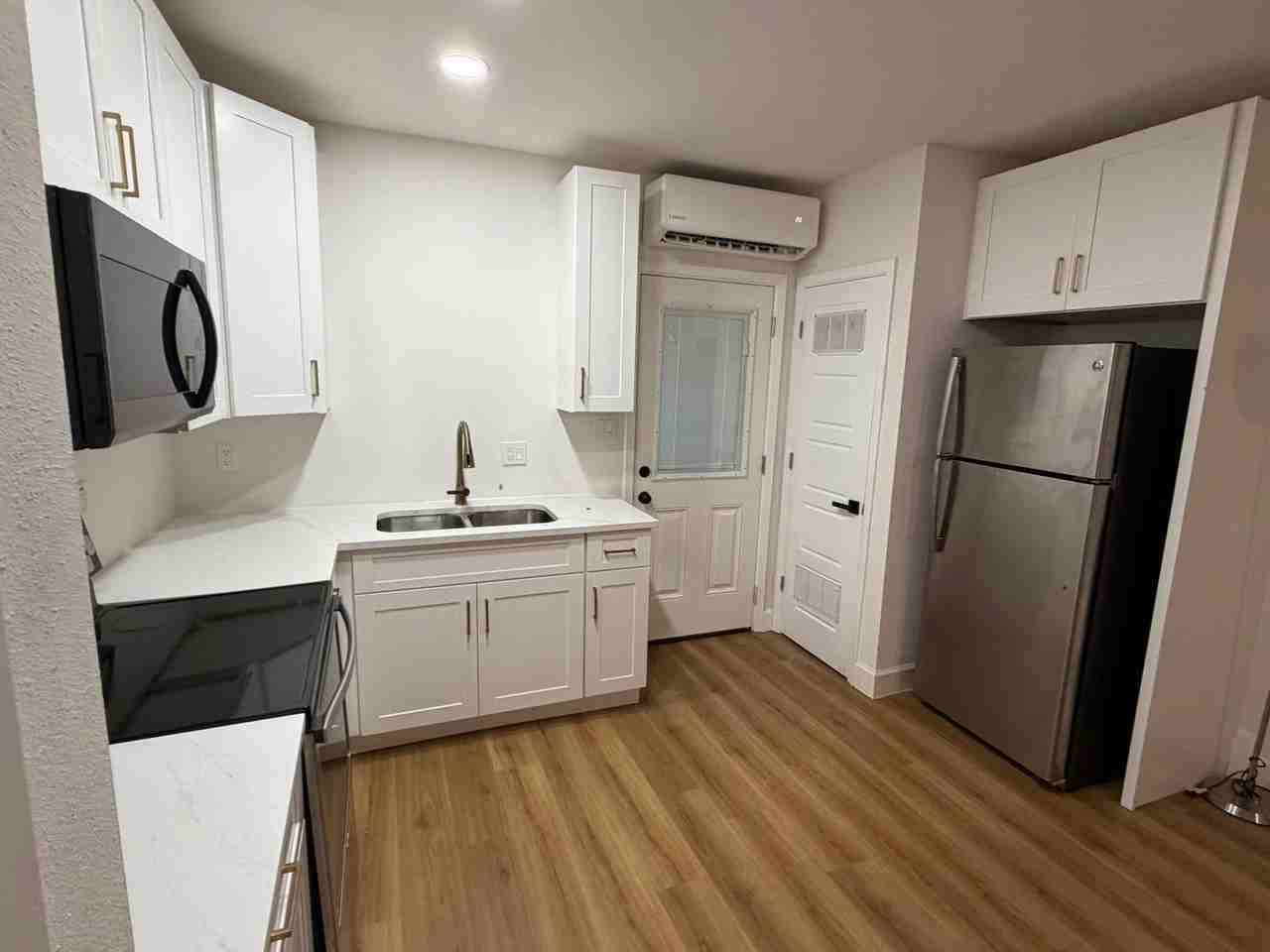 7602 Green Glen Dr - Photo 3 of 7