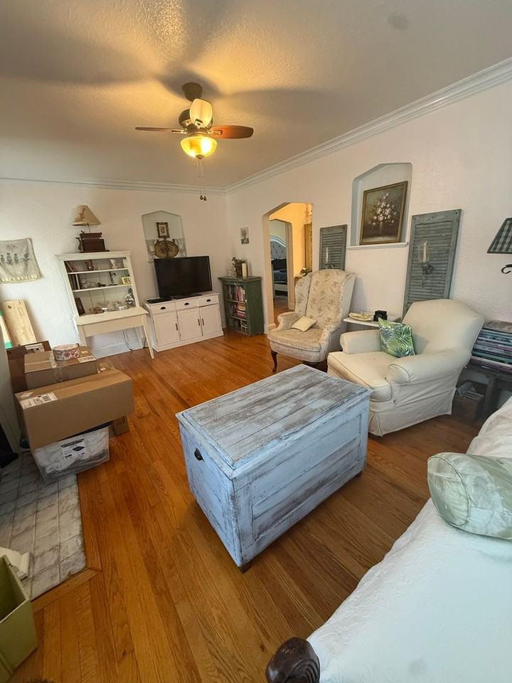 3714 Staunton Ave Se - Photo 2 of 10