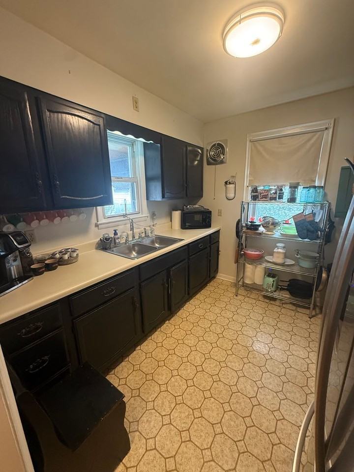 3714 Staunton Ave Se - Photo 6 of 10