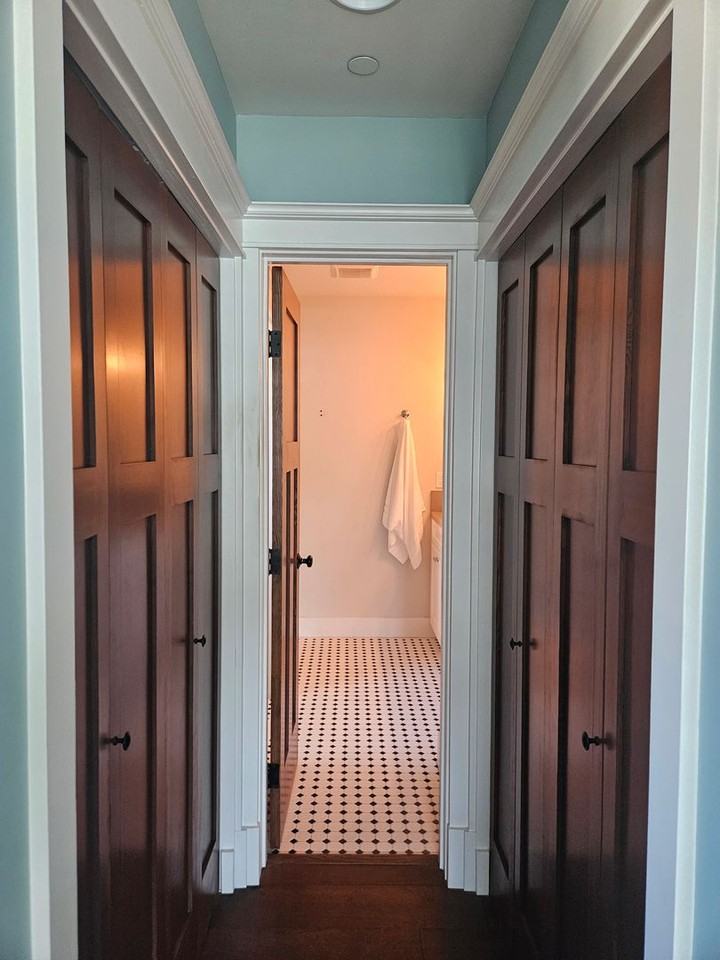 816 F Ave - Photo 4 of 46