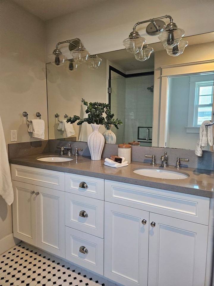 816 F Ave - Photo 7 of 46