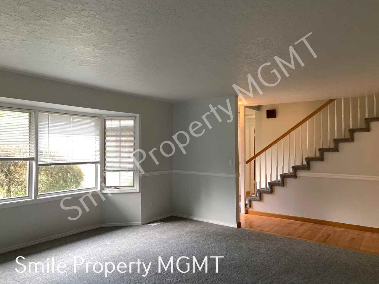 7710 Sw Barnard Dr - Photo 3 of 25