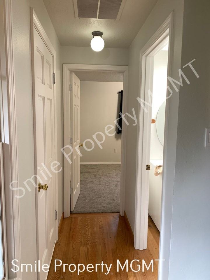 7710 Sw Barnard Dr - Photo 4 of 25