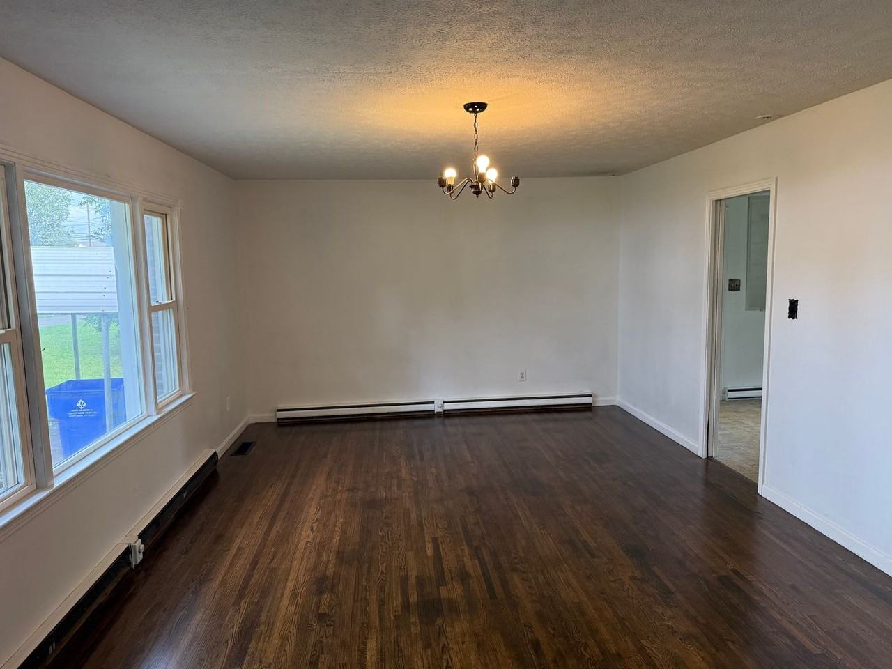 754 N Main St - Photo 2 of 16