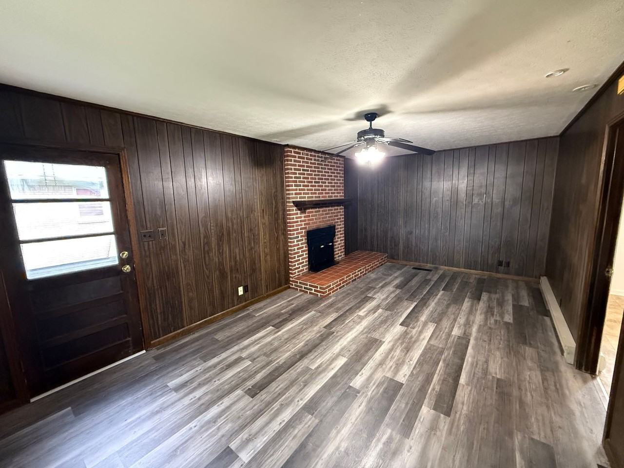 754 N Main St - Photo 7 of 16