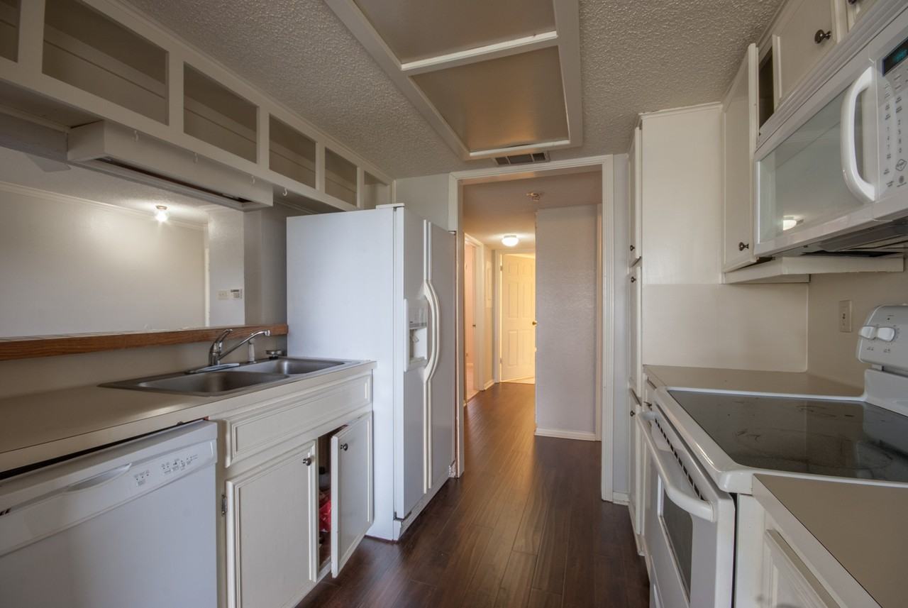 3840 Far West Blvd #102 - Photo 6 of 40