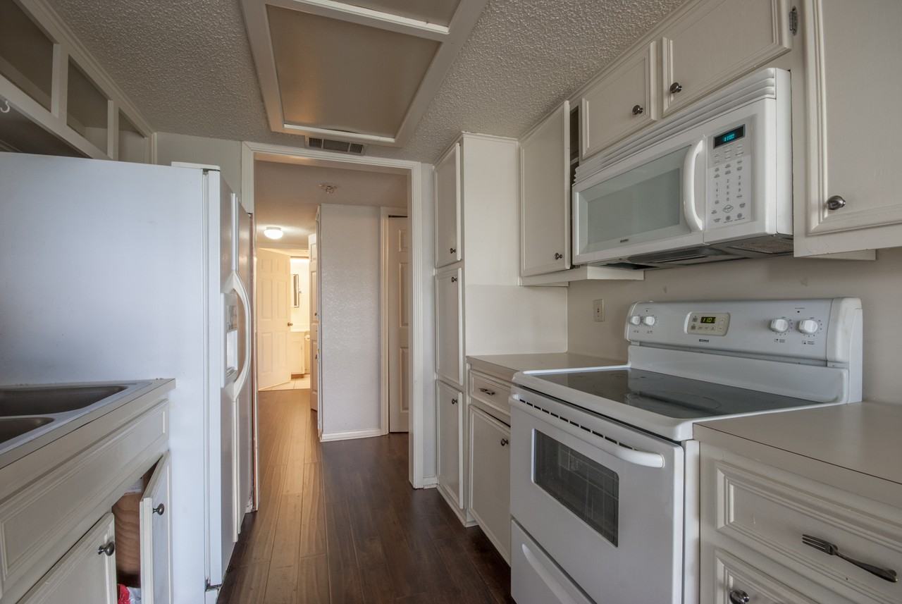 3840 Far West Blvd #102 - Photo 7 of 40