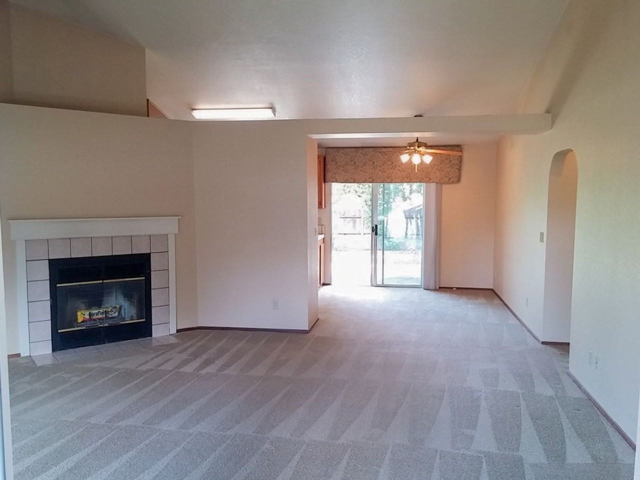 604 Alamine Dr - Photo 2 of 22