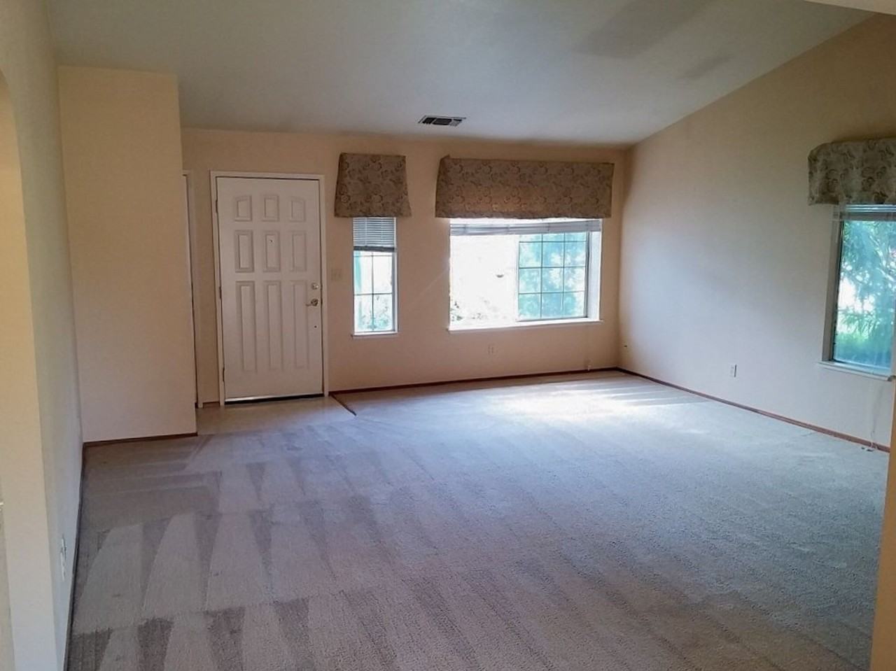 604 Alamine Dr - Photo 3 of 22