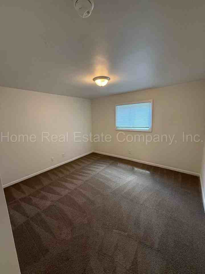 626 Mulberry St - Photo 4 of 6