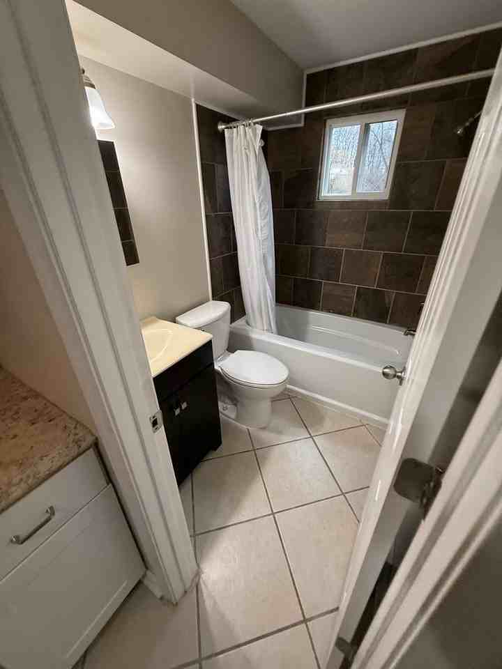 River Rock of Flushing Apartments - Photo 5 of 27