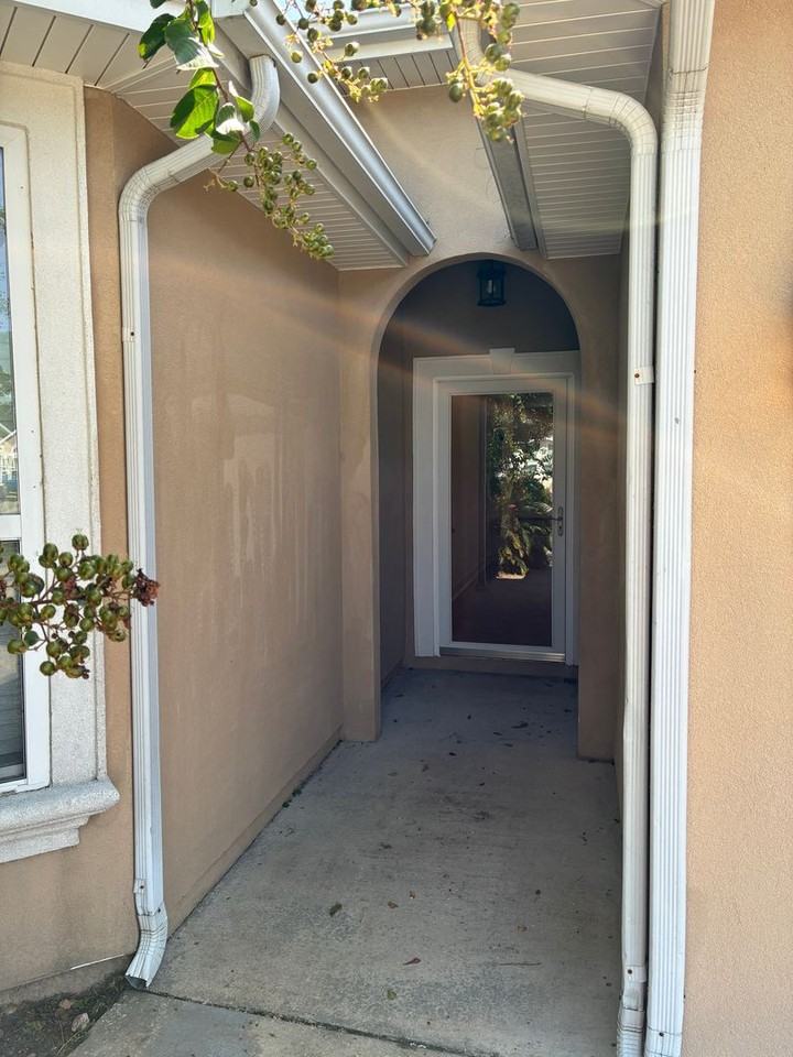 541 Eagle Blvd - Photo 2 of 14