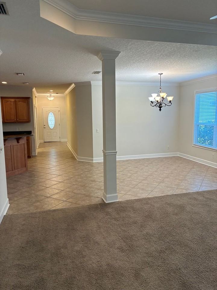 541 Eagle Blvd - Photo 5 of 14