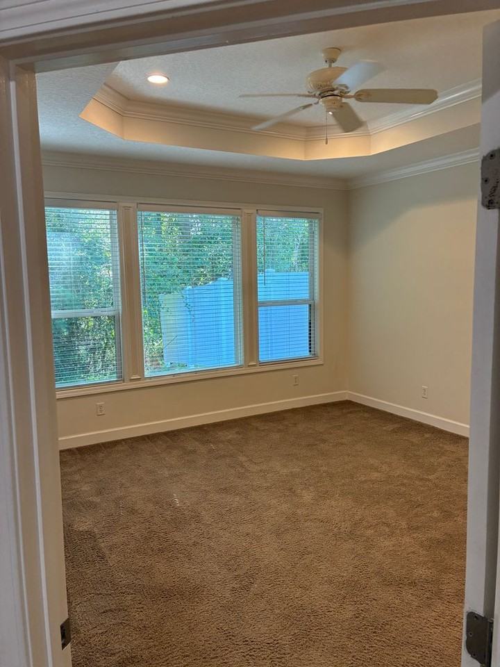 541 Eagle Blvd - Photo 7 of 14