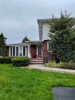 featured image of 100 Darlington Rd E #2