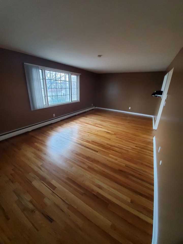 100 Darlington Rd E #2 - Photo 4 of 13