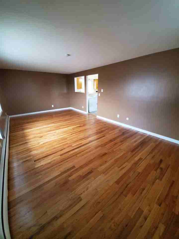 100 Darlington Rd E #2 - Photo 5 of 13