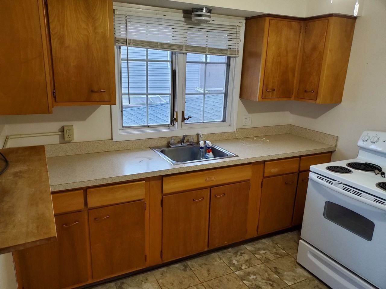 100 Darlington Rd E #2 - Photo 7 of 13