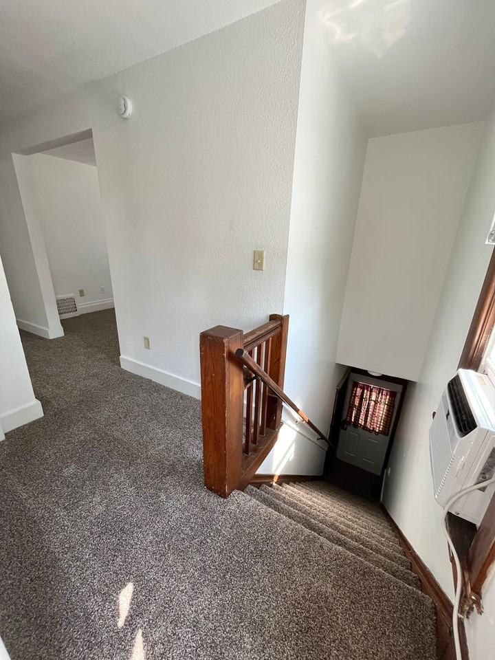 403 E 14th St - Photo 4 of 19