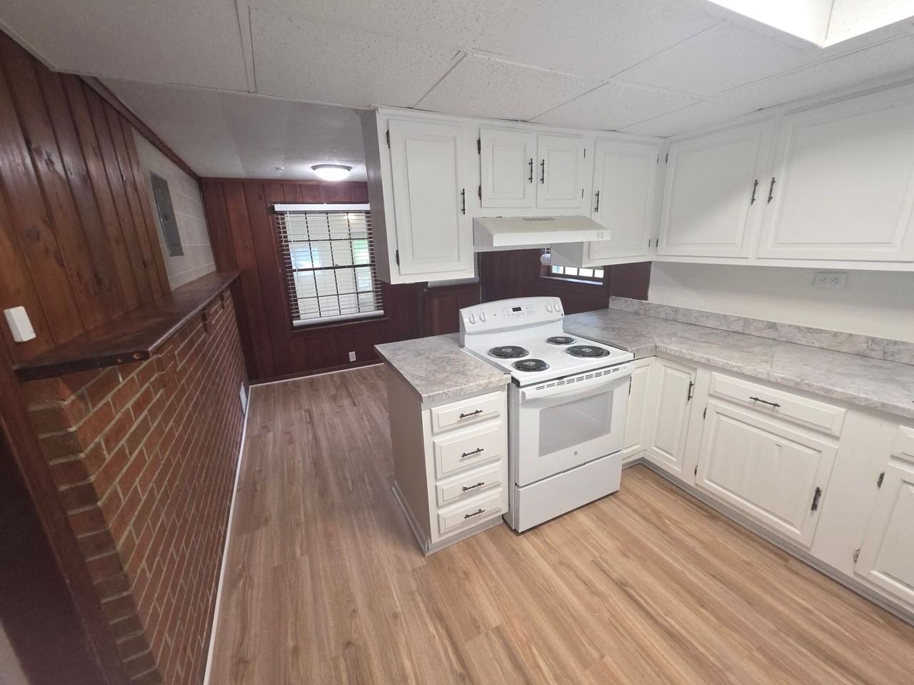3317 Emory Dr - Photo 6 of 18
