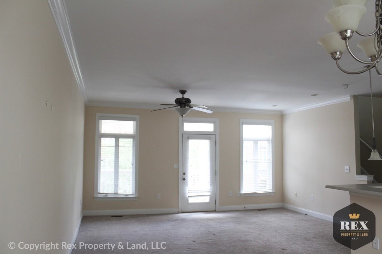 112 Landing Dr - Photo 6 of 9