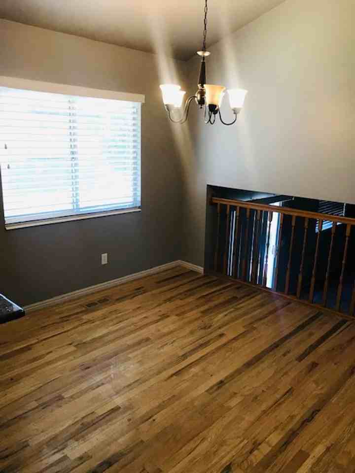 724 E 1850 N - Photo 2 of 9
