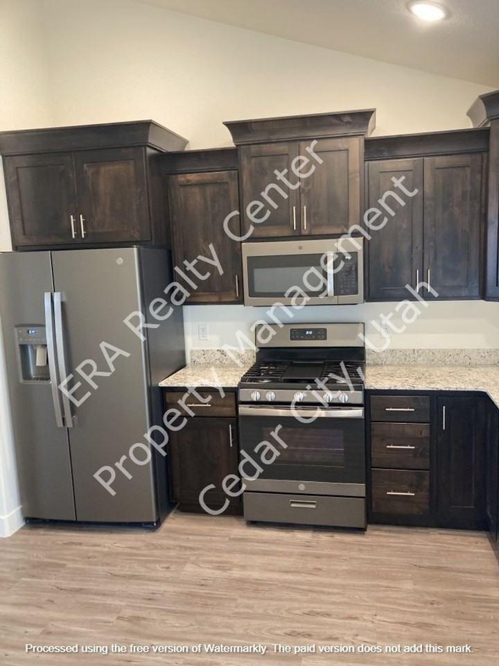 2334 N 450 W - Photo 6 of 18