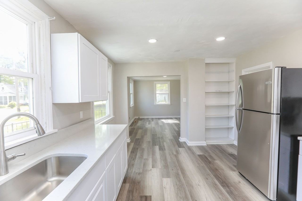 209 Pennington Blvd - Photo 3 of 20