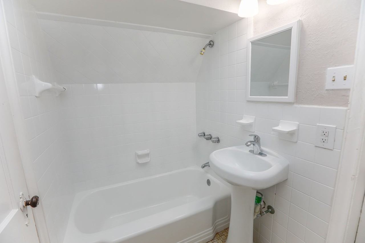 209 Pennington Blvd - Photo 5 of 20